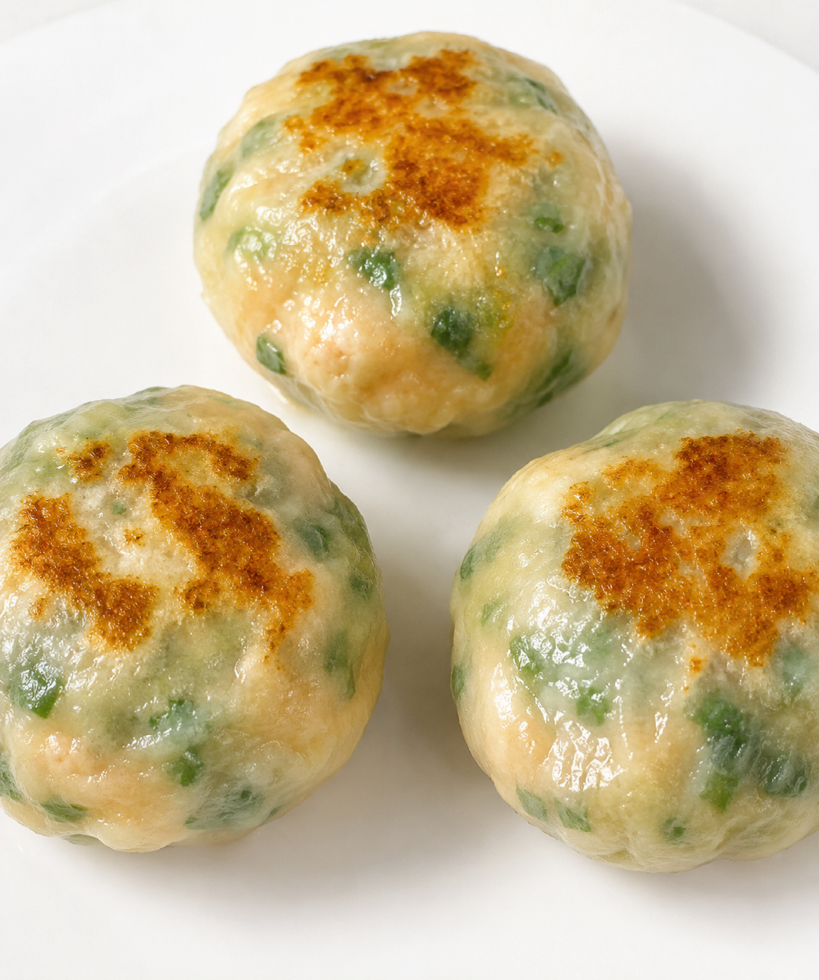 Fresh shrimp and chive pie dim sum